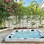 Villa Cavo Bay *